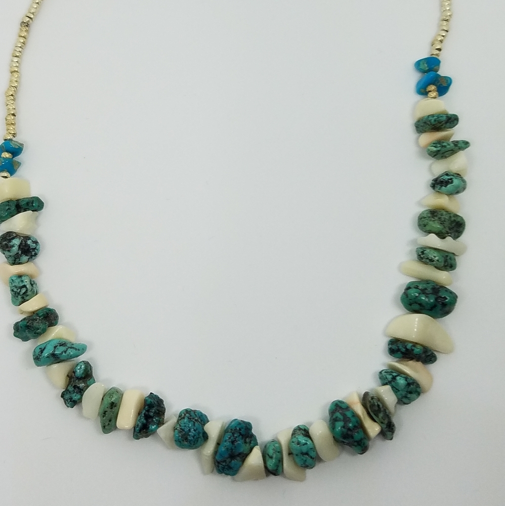 Authentic Native Turquoise Necklace - Picture 2 of 5